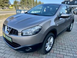 Nissan Qashqai 2,0 Benz. Automat
