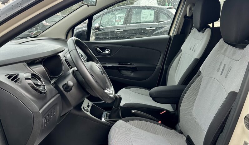 
								Renault Captur pełny									