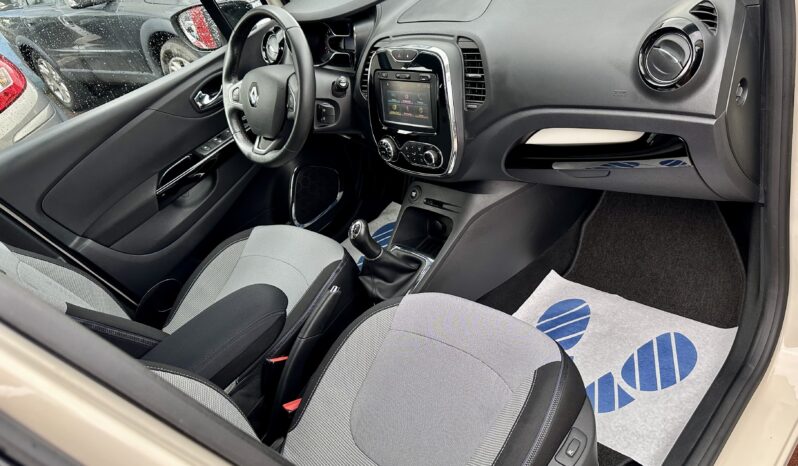 
								Renault Captur pełny									