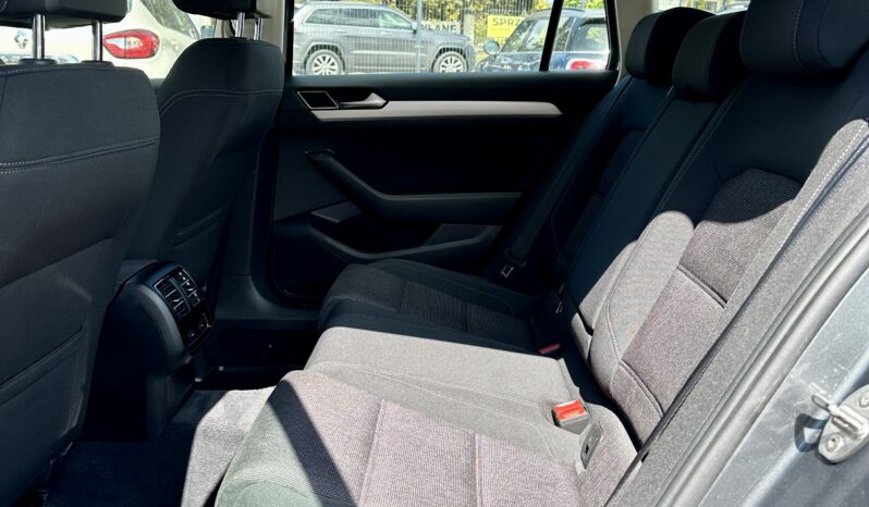 
								Volkswagen Passat B8 2,0 TDi. Automat. pełny									