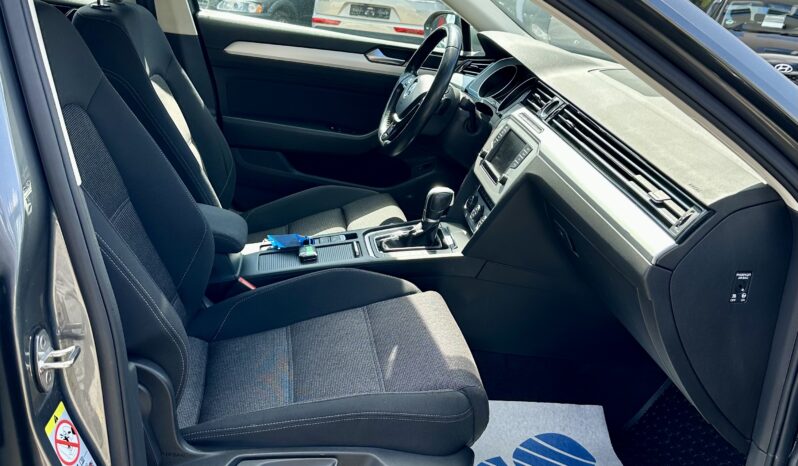 
								Volkswagen Passat B8 2,0 TDi. Automat. pełny									