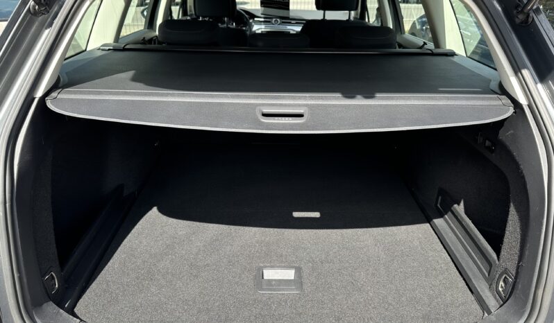 
								Volkswagen Passat B8 2,0 TDi. Automat. pełny									